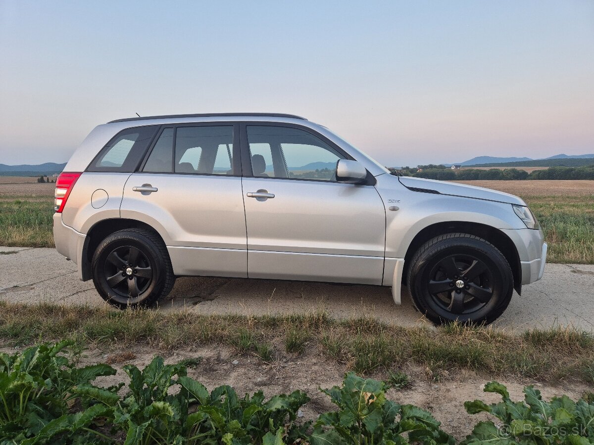 Suzuki Grand Vitara - 2