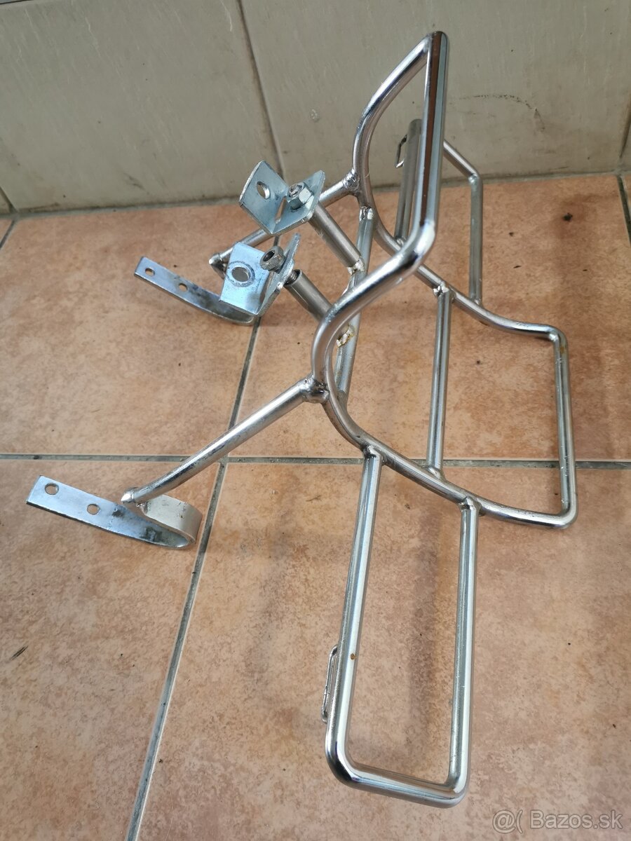 Intruder vs 800 diely - 2