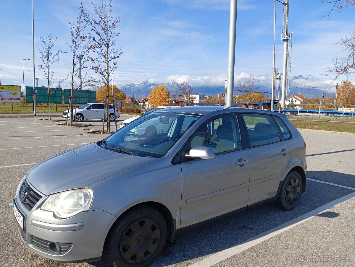 Volkswagen Polo 1.2 Benzín (2005) - 2
