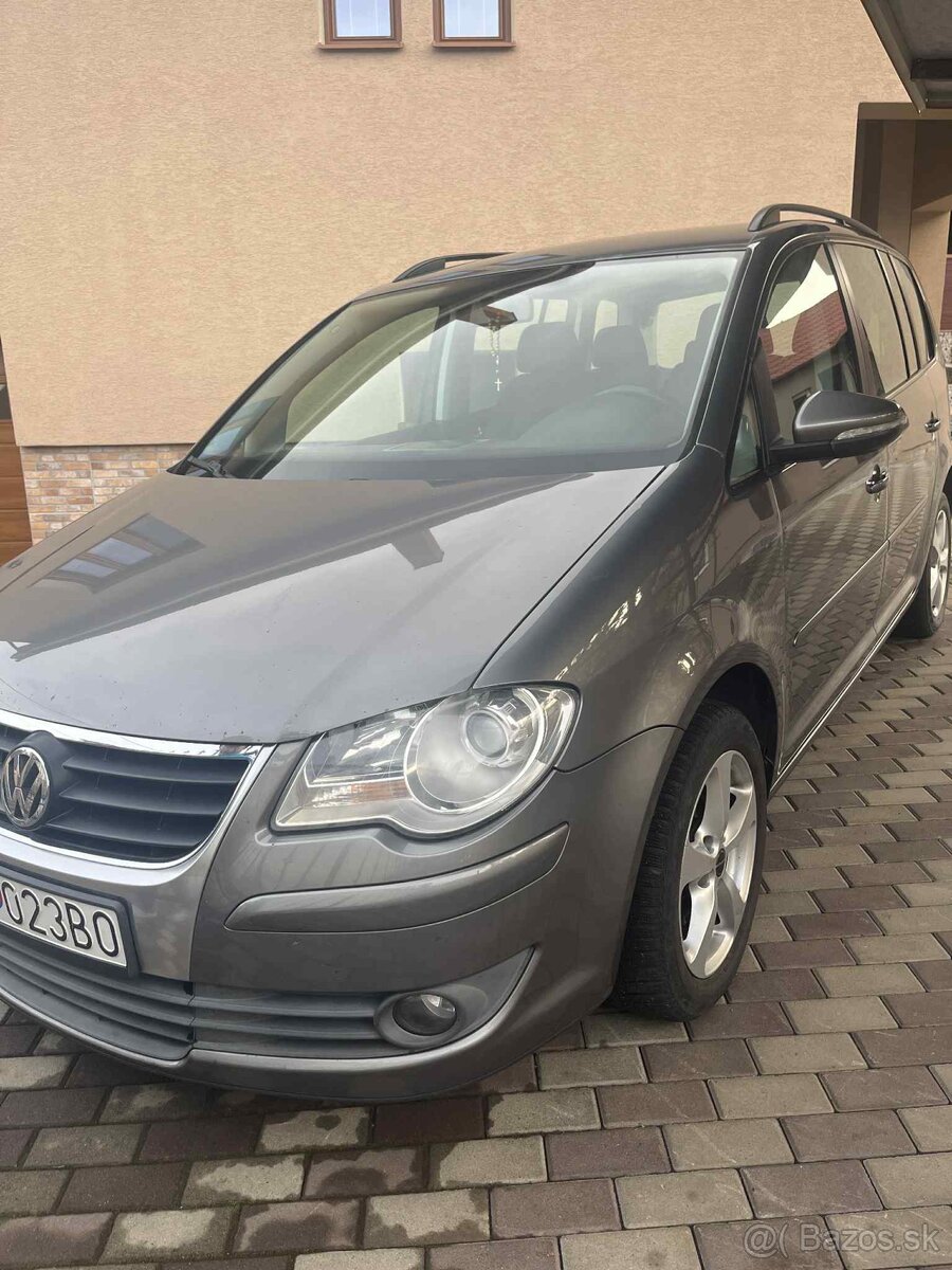 VW TOURAN 2.0 TDI - 2