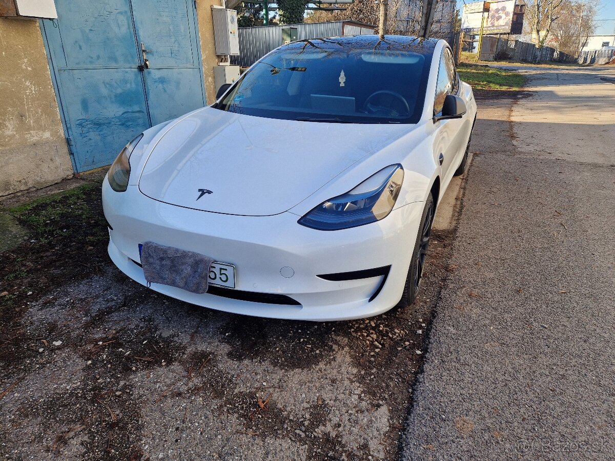 Predám Tesla Model 3 standart - 2