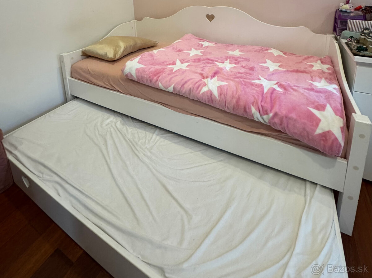 Detská posteľ, komoda, stôl a stolička - 2