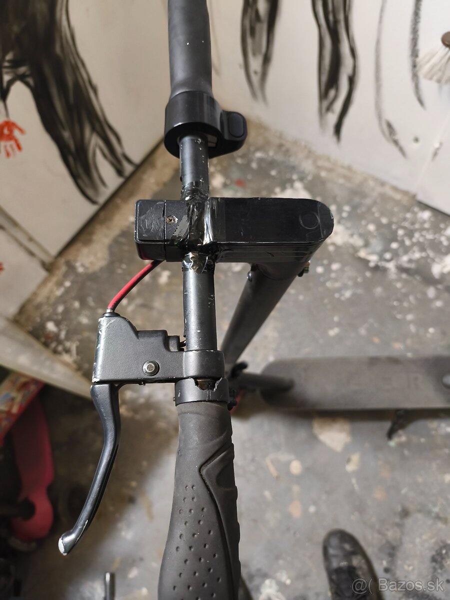 Sencor elektrická kolobežka - 2