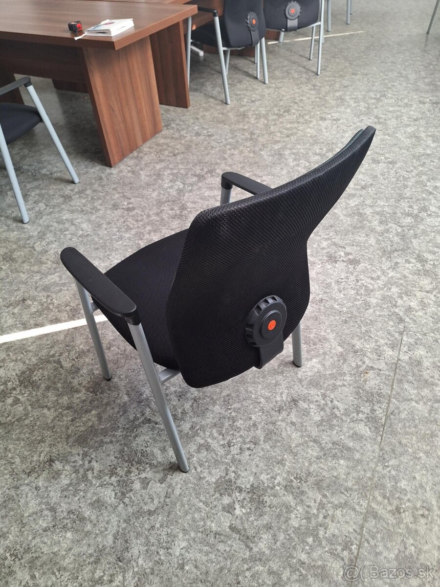 Zasadackove stolicky cierne - 2