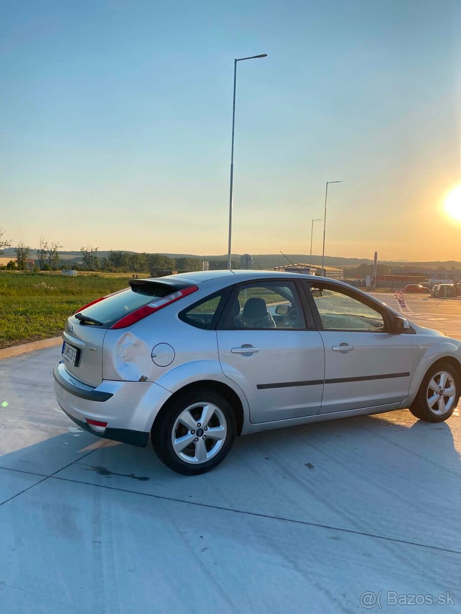 Ford Focus mk2 1.6tdci 66kw - 2