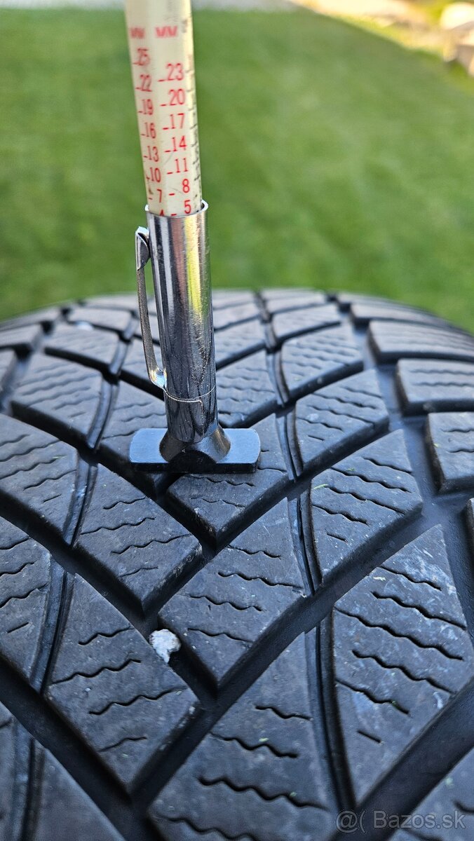 Predam pneu 225/60r17 - 2