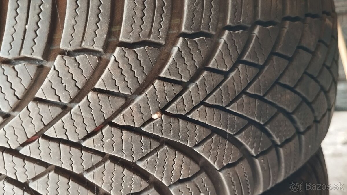 Sada zimnych pneumatik 185/60R15 BRIDGESTONE - 2