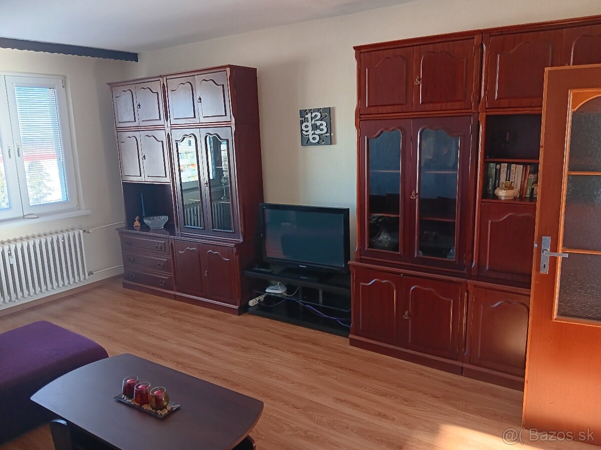 Na dlhodobý prenájom 4 izbový byt, Sečovce - 2