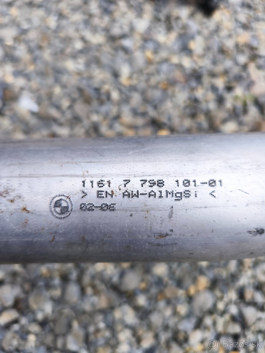 Hadica plniaceho vzduchu bmw E9x M57N2 - 2