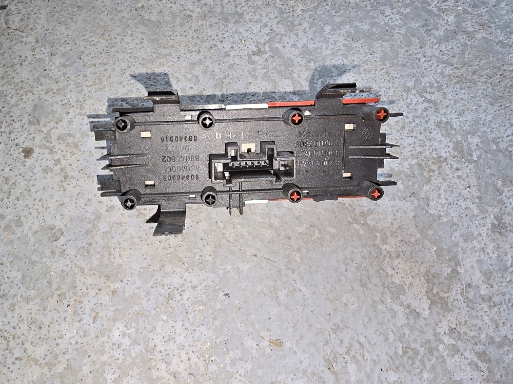 Spínač výstražných svetiel Renault Megane II - 2