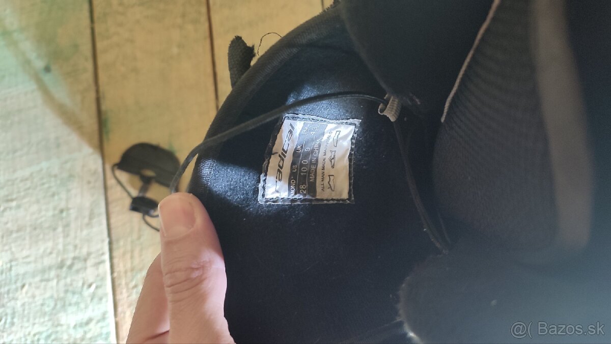 Predam snowboardove boty Radical - 2