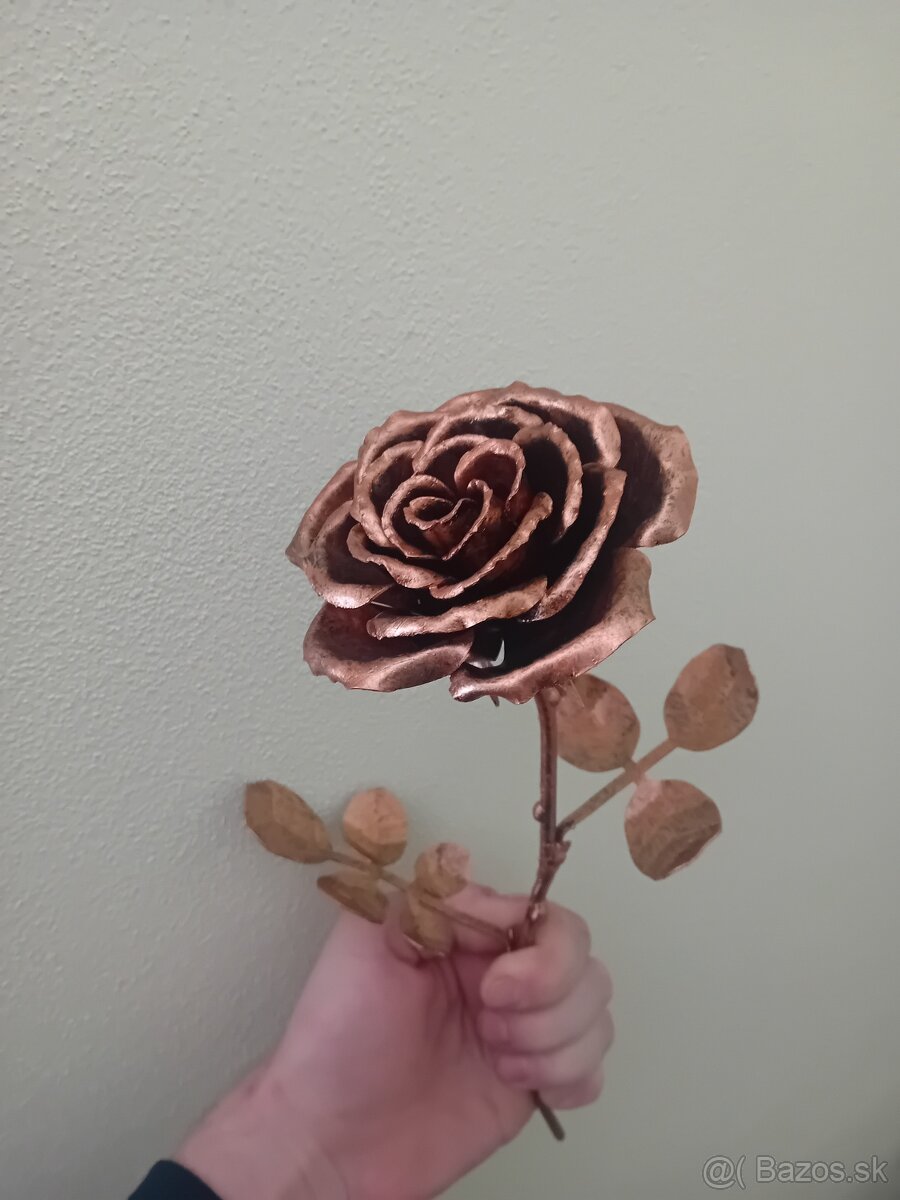 Patinované oceľové ruže - 2