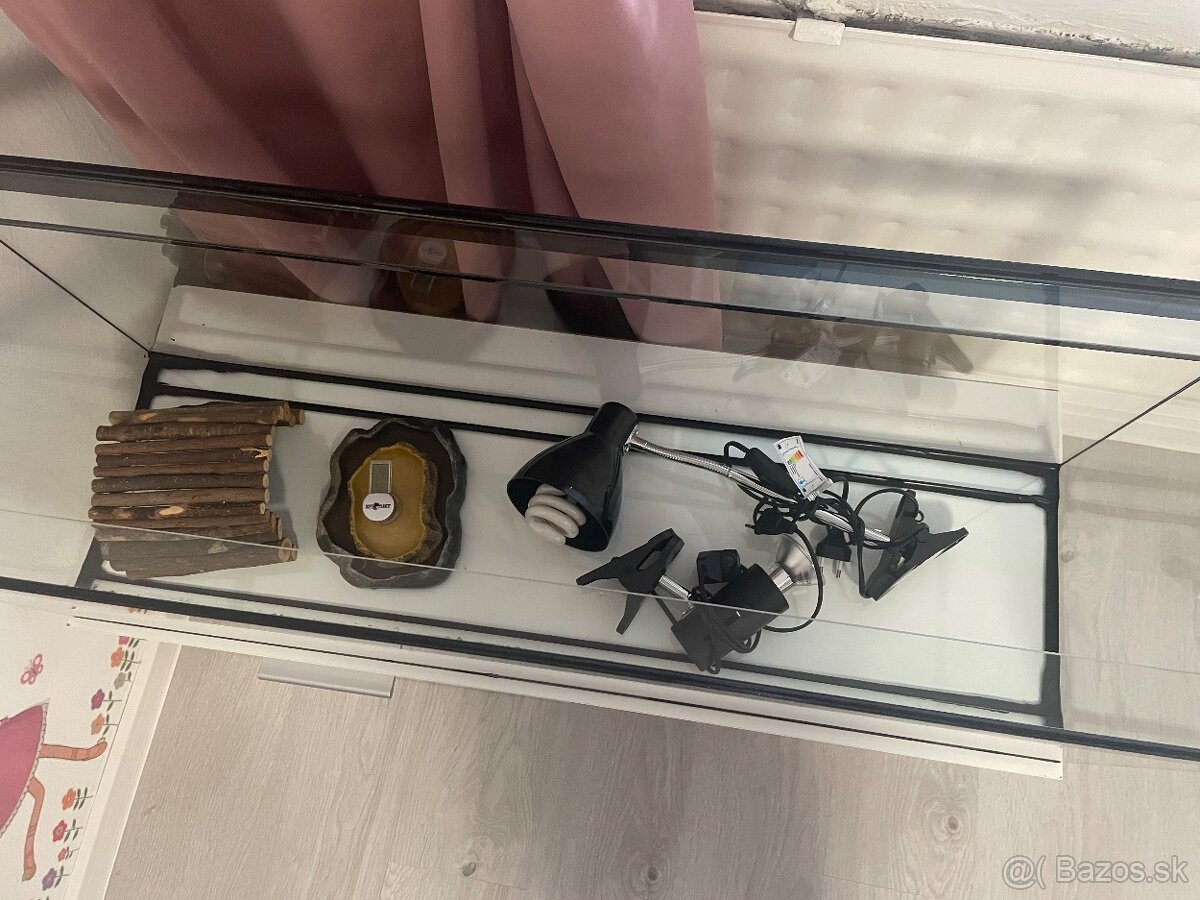 Terárium so skrinkou - 2