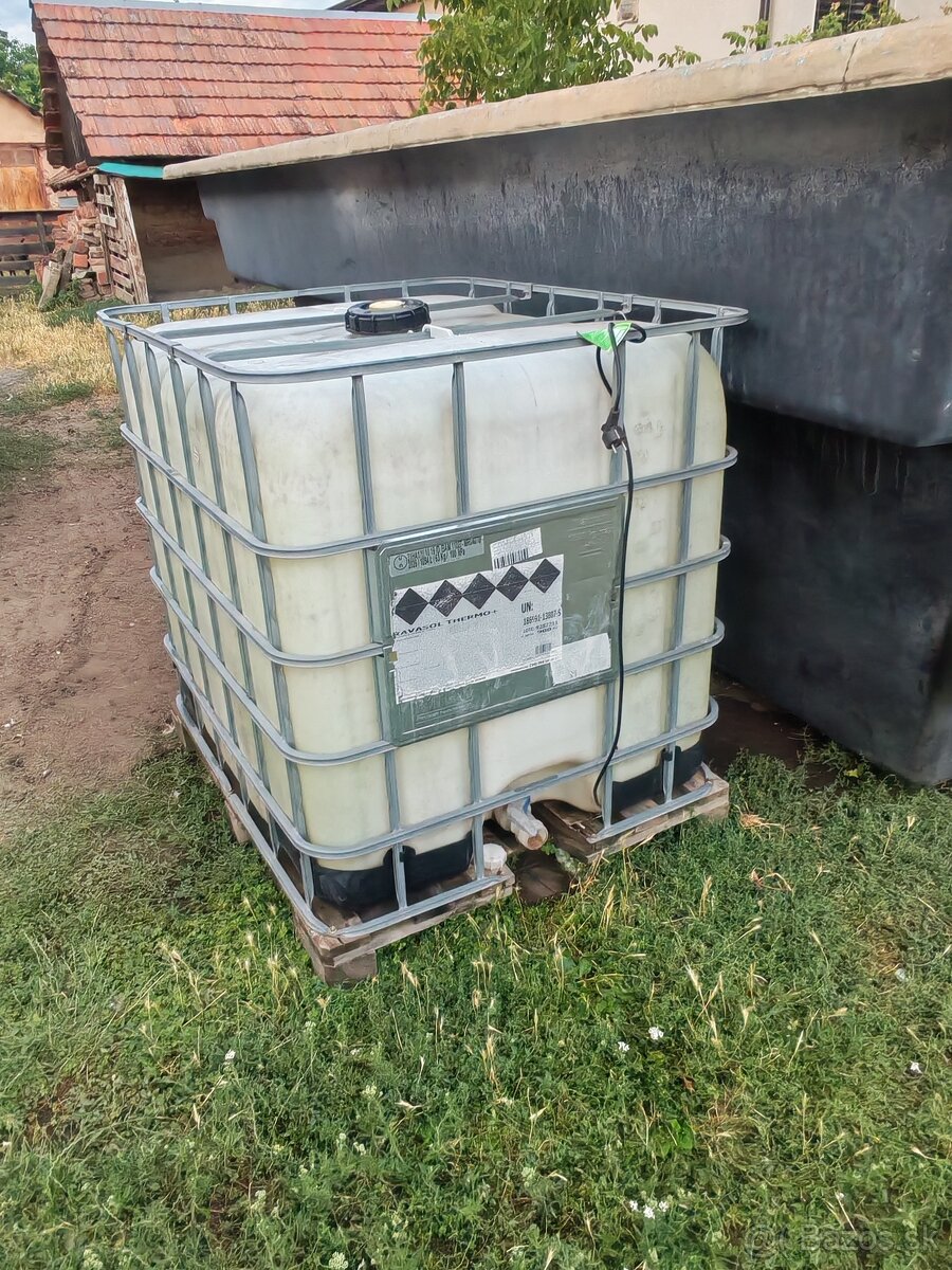 Predám ibc kontajner 1000l - 2