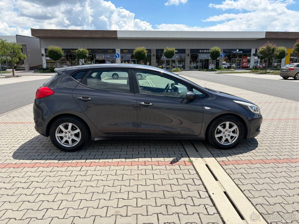 Kia Ceed 1.4 CVVT ČR 135t klima - 2