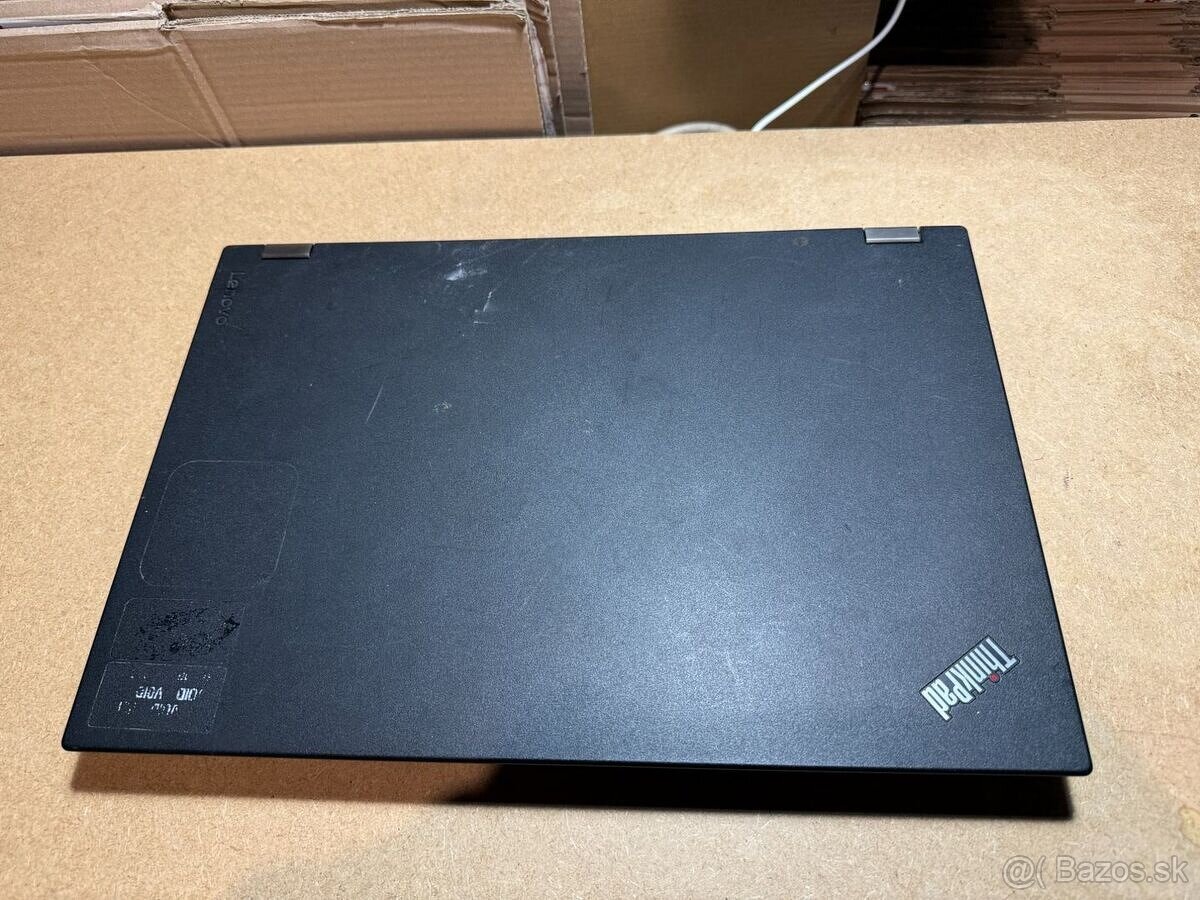 Notebook L560 na opravu alebo diely. - 2
