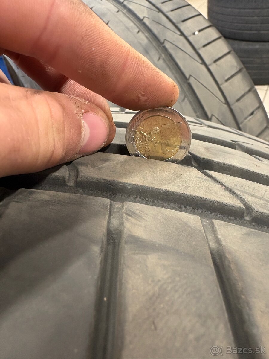 Hankook 245/35R19 - 2
