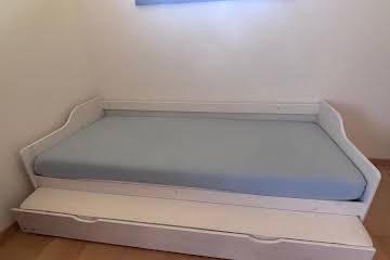 Posteľ s 2. výsuvnou posteľou +2 madrace-drevo masiv-150€ - 2