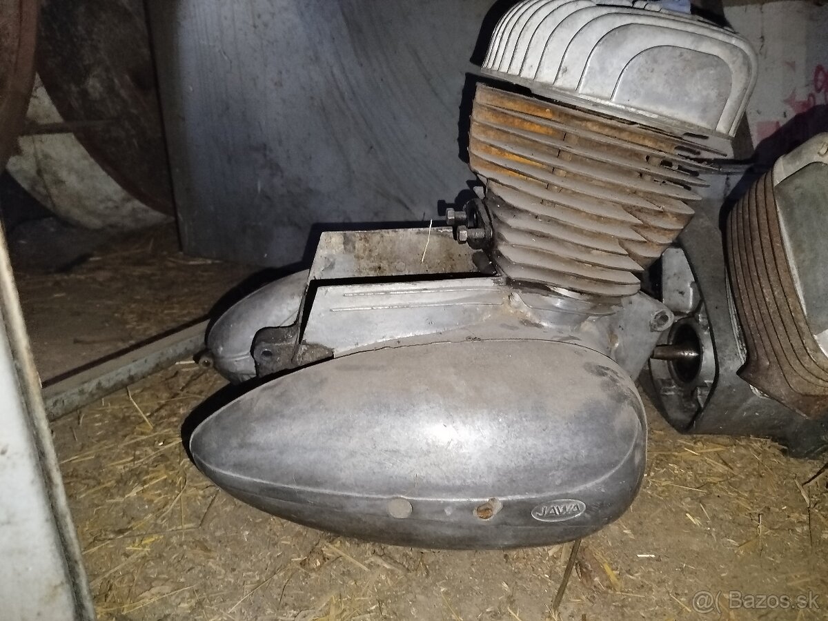 Predám motor jawa 559 - 2