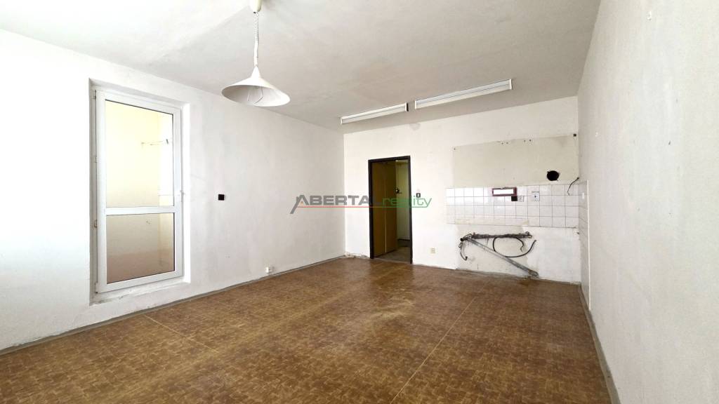 NA PREDAJ 1-izbový byt s loggiou – Pribišova - Karlova Ves, - 2