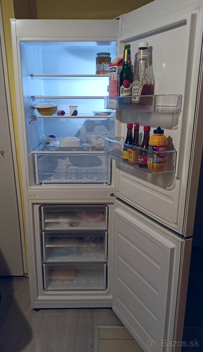 Kombinovaná chladnička Whirlpool – A+, tichá, bezchybný stav - 2