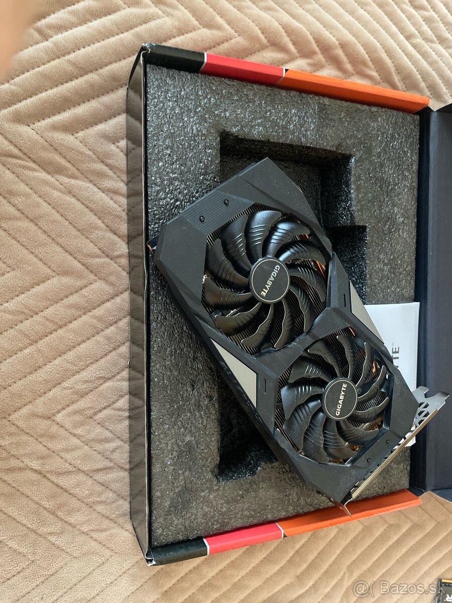 AMD Radeon RX 5500 XT 4GB - 2