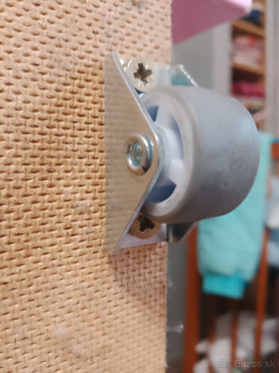 Šuflík pod posteľ - 2