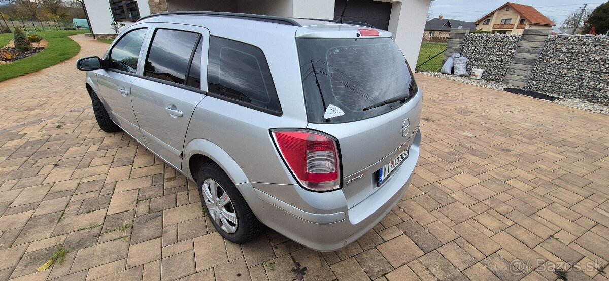 Opel Astra - 2