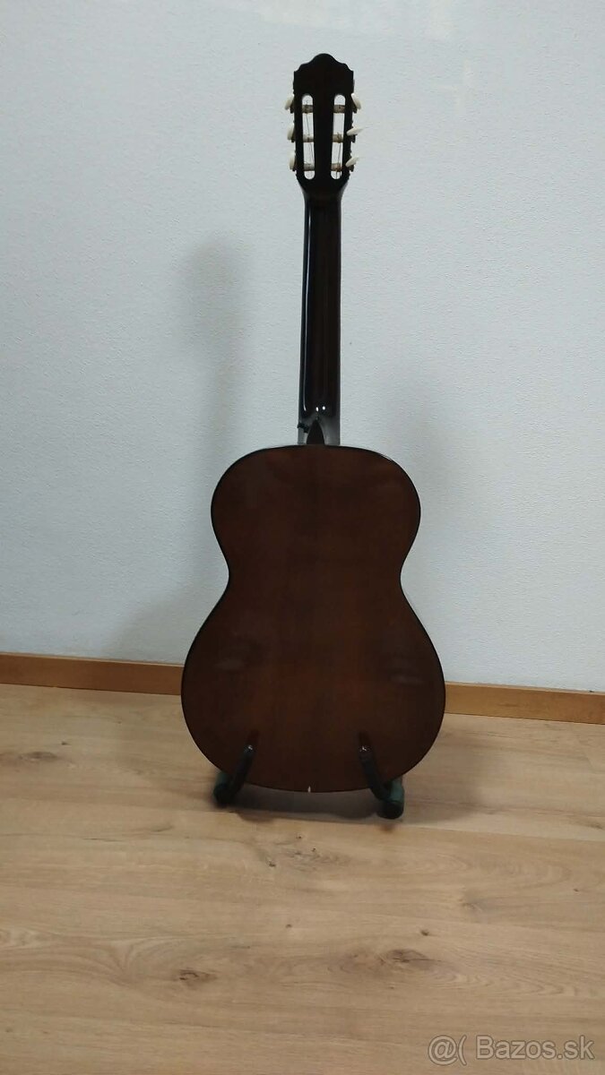 Klasická akustická gitara 4/4. - 2