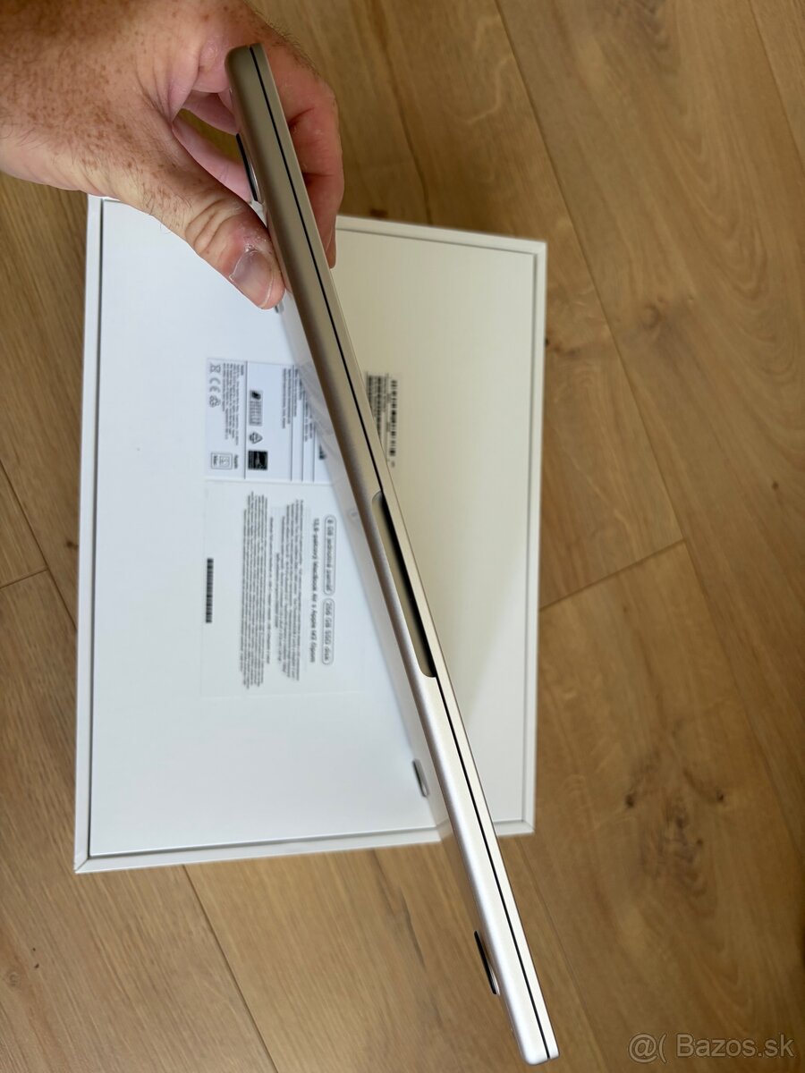 Apple Macbook Air M2 2022 8GB 256GB - 2