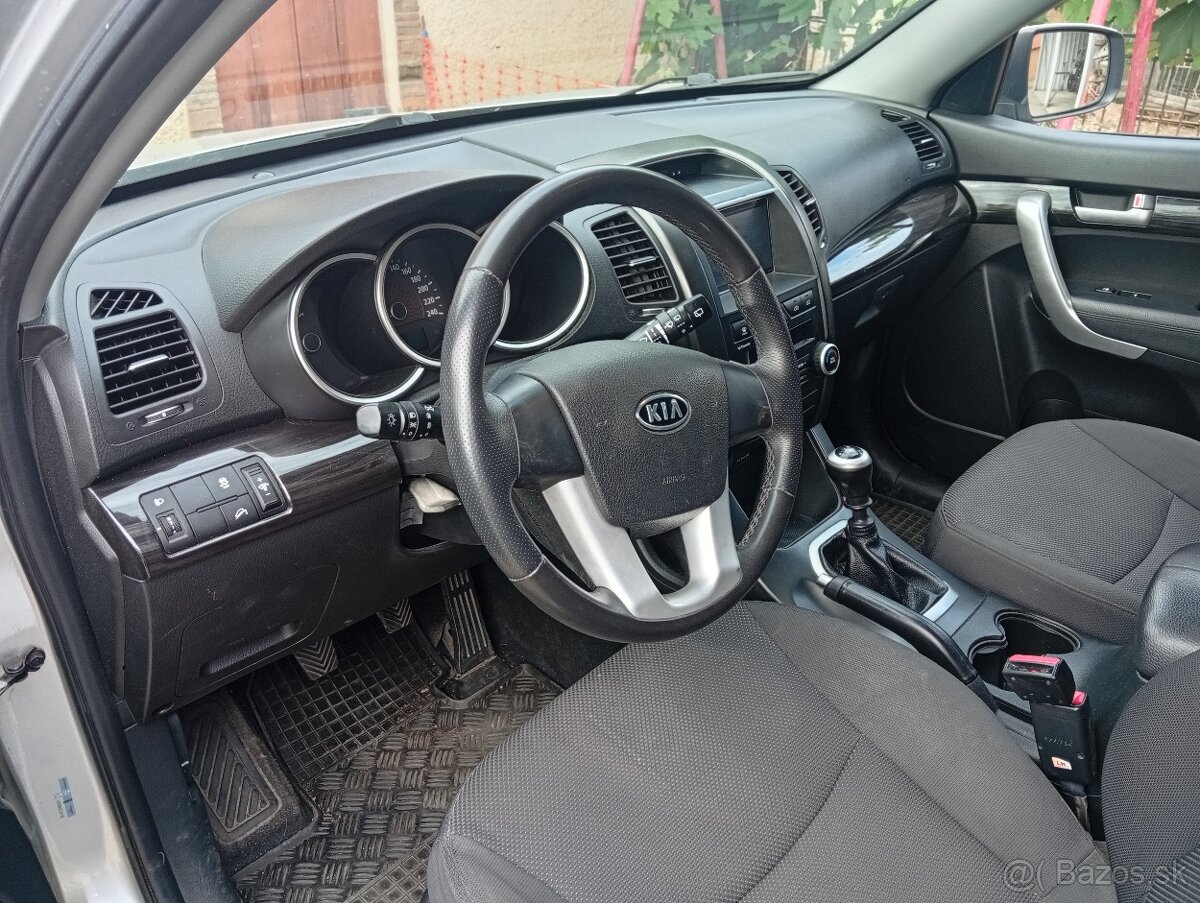 Kia Sorento - 2