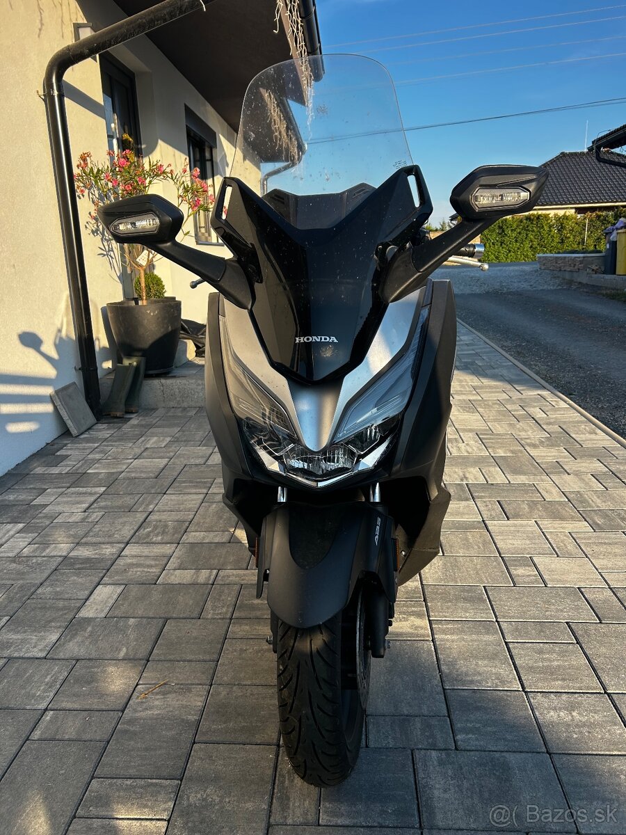 Honda Forza 300ABS - 2