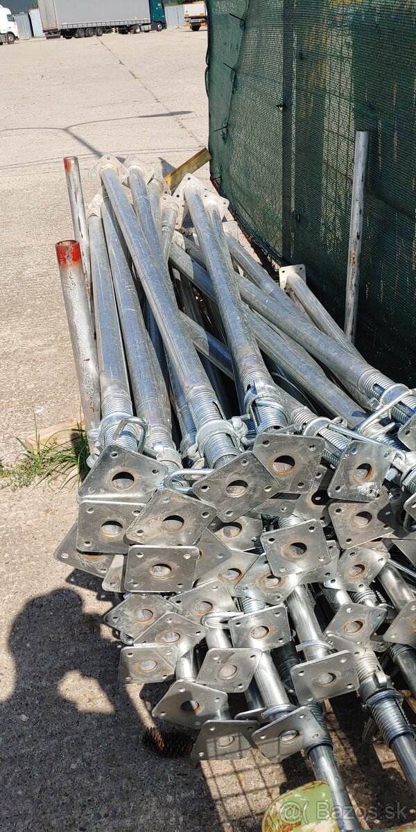 Stojky stavebné pozink nové - 2