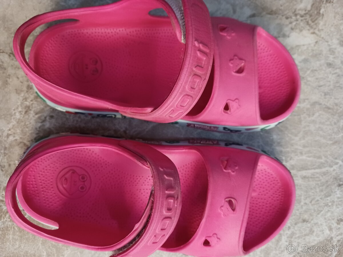 Predam dievčenské sandále - 2