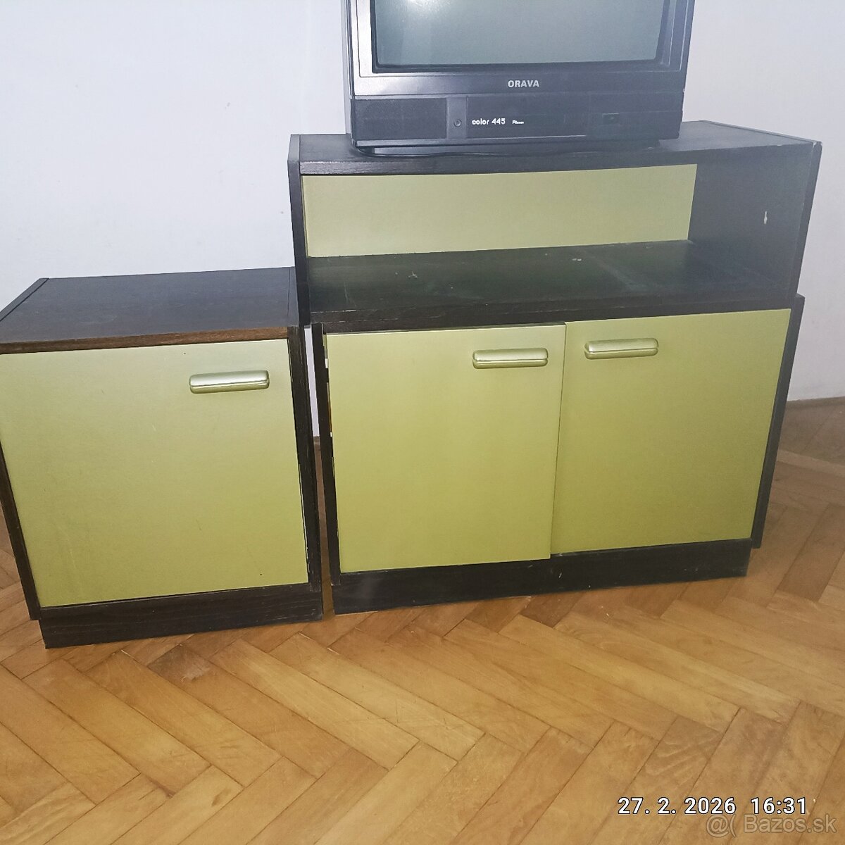 Darujem za odvoz skrine - 2