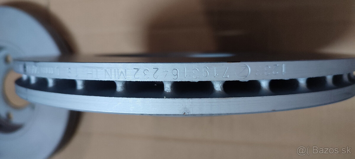 Predné brzdové kotúče a dostičky na škoda - 2