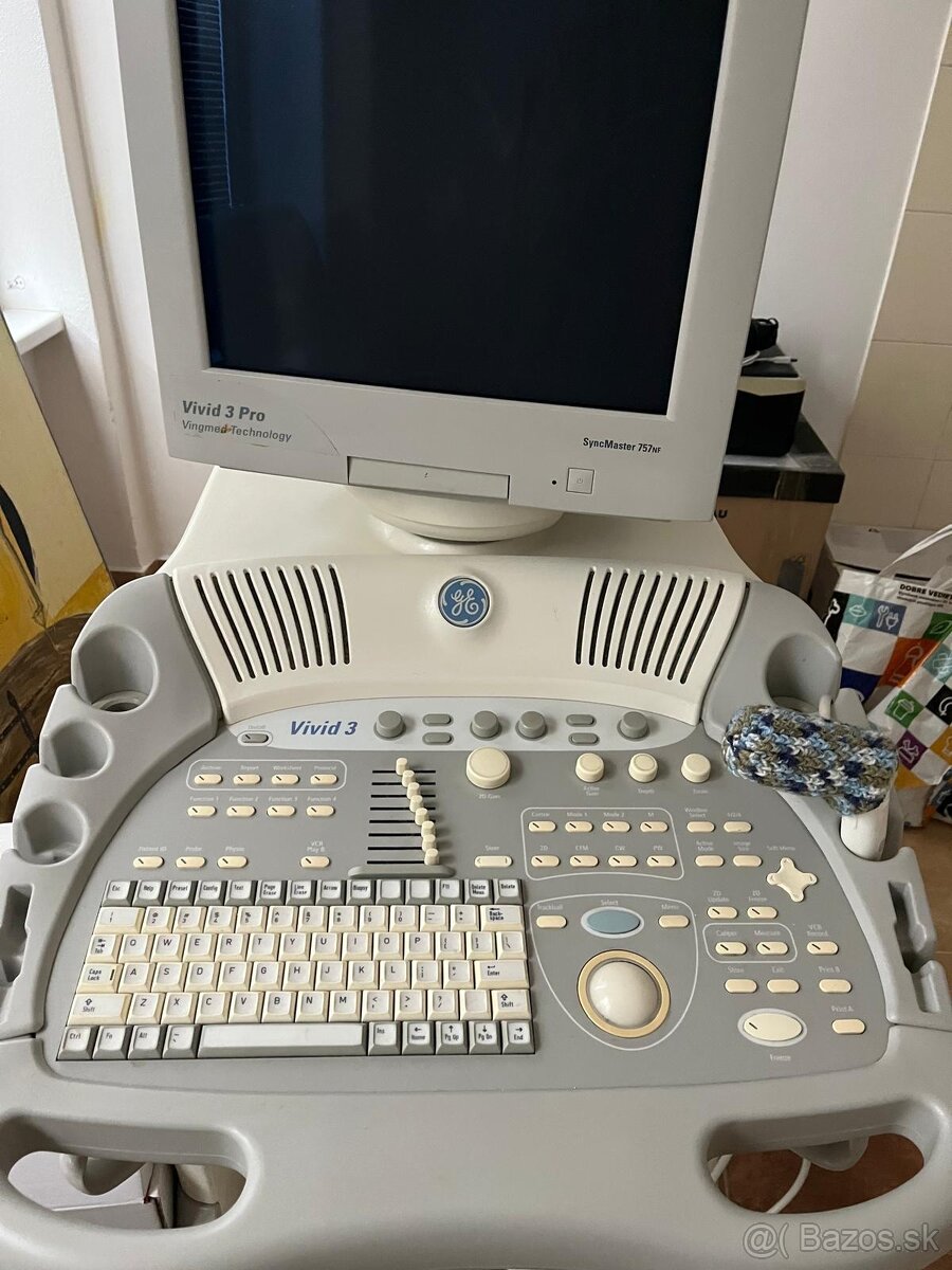 ULTRAZVUK HP VIVID 3 - 2