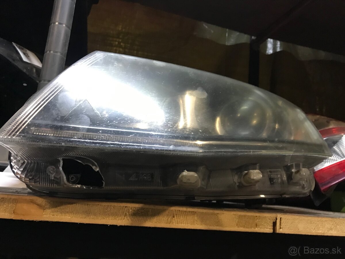 Škoda octavia 3 ľavý svetlomet - 2