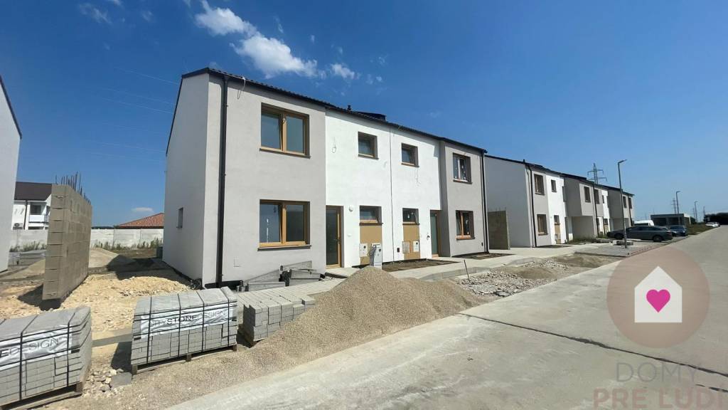 Krásny NOVÝ RD so záhradkou - POSLEDNÝ voľný , GALANTA, Kúpe - 2