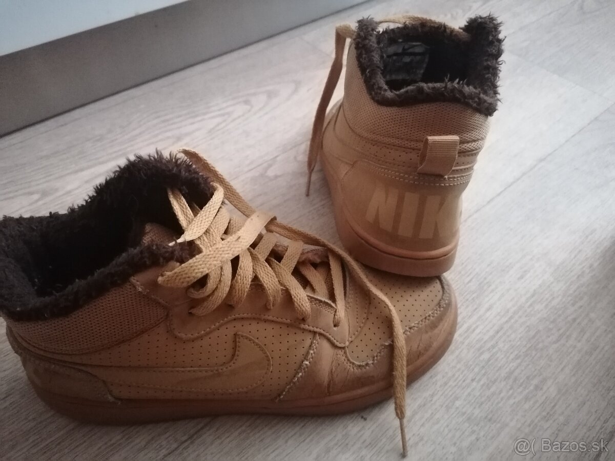 Predam zimné topanky zn. NIKE, vel. 38,5 - 39 - 2