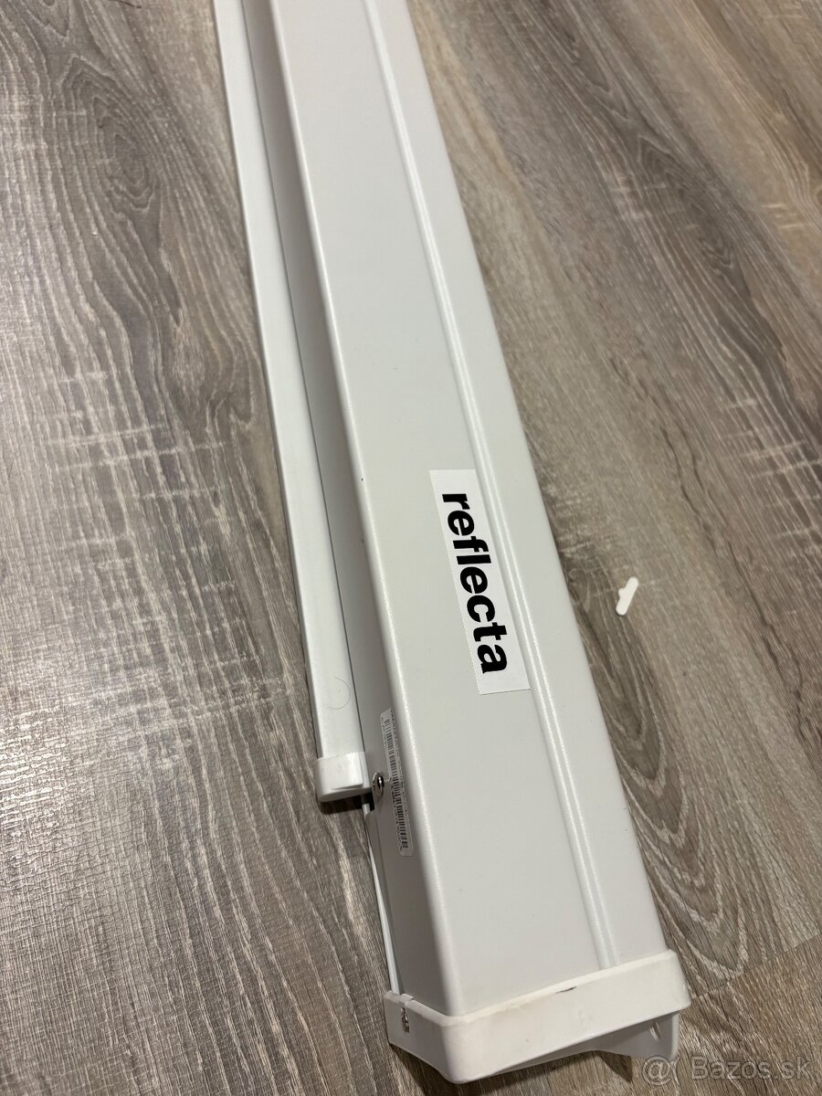 Predám motorové projekčné plátno reflecta – ako nové - 2