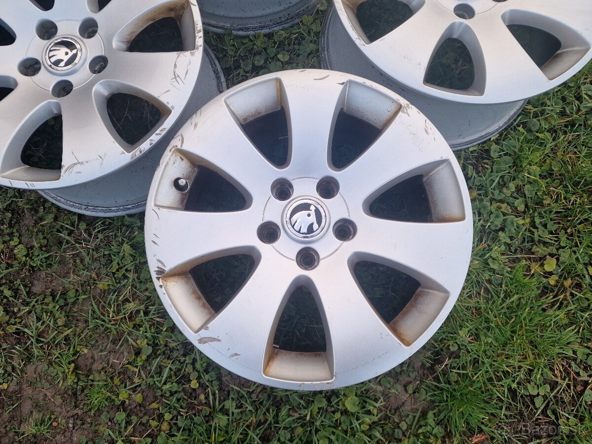 ✅️ Škoda Spectrum ❌️ - 2