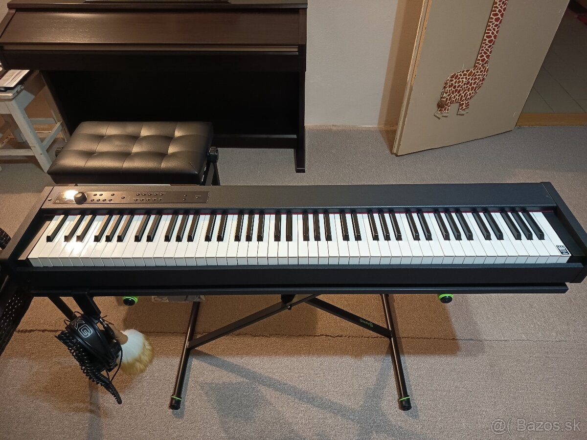 Predám Stage Piano KORG D1 - 2