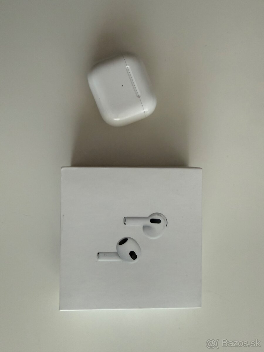 Apple Airpods 3. generacie - 2