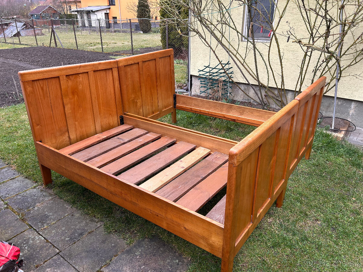 starožitná manželská posteľ - 2