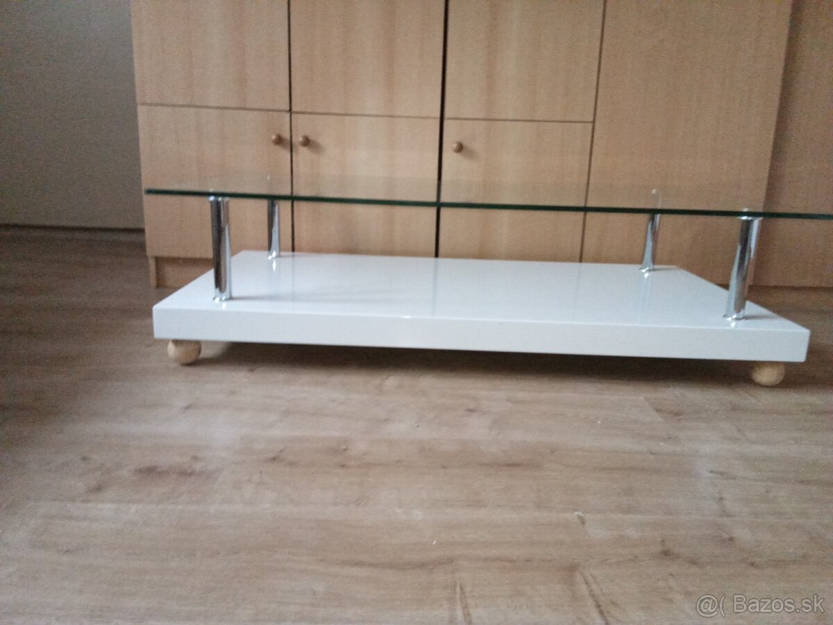 Stolík konferenčný. - 2