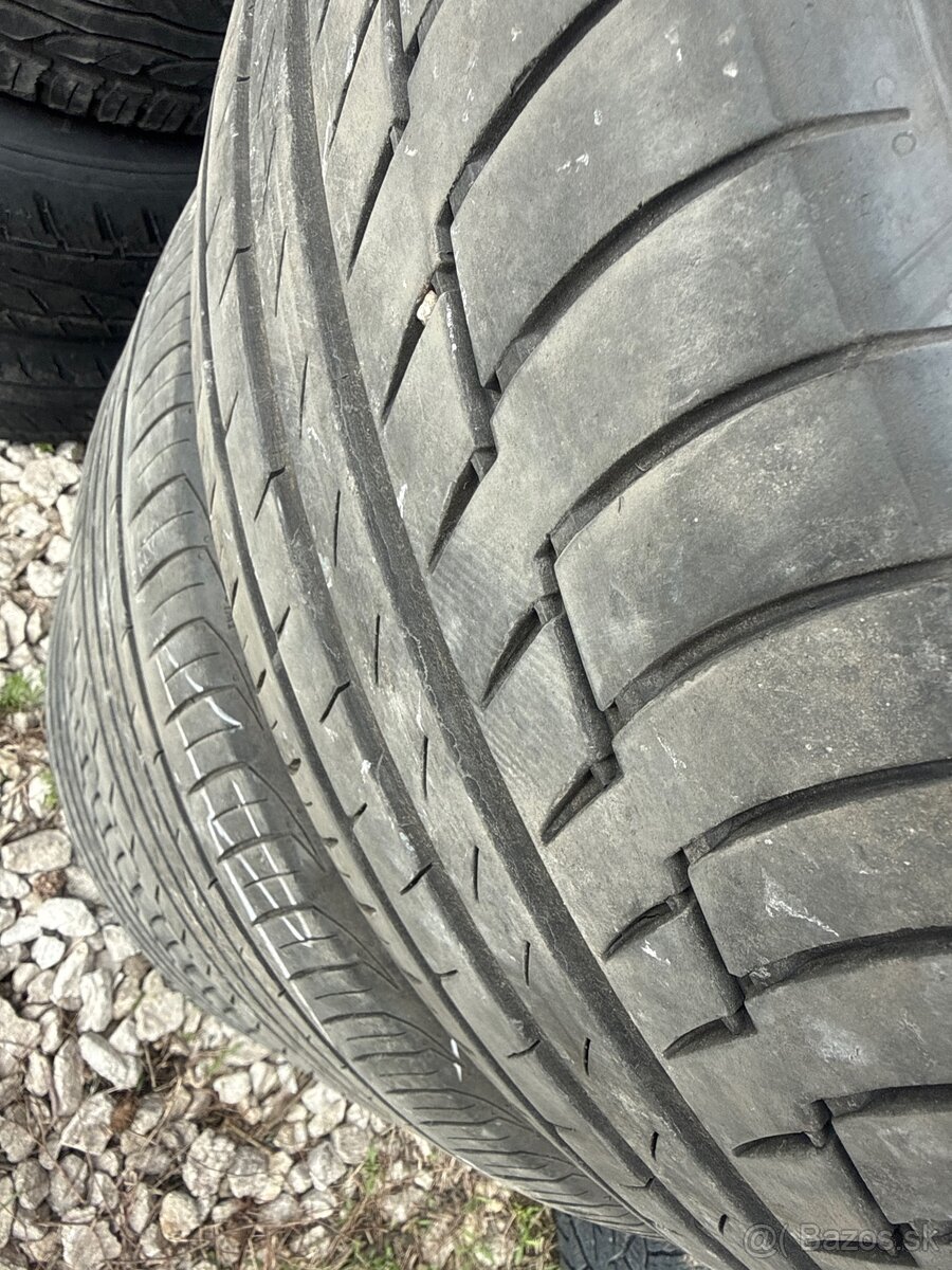 275/40 r22 continental - 2