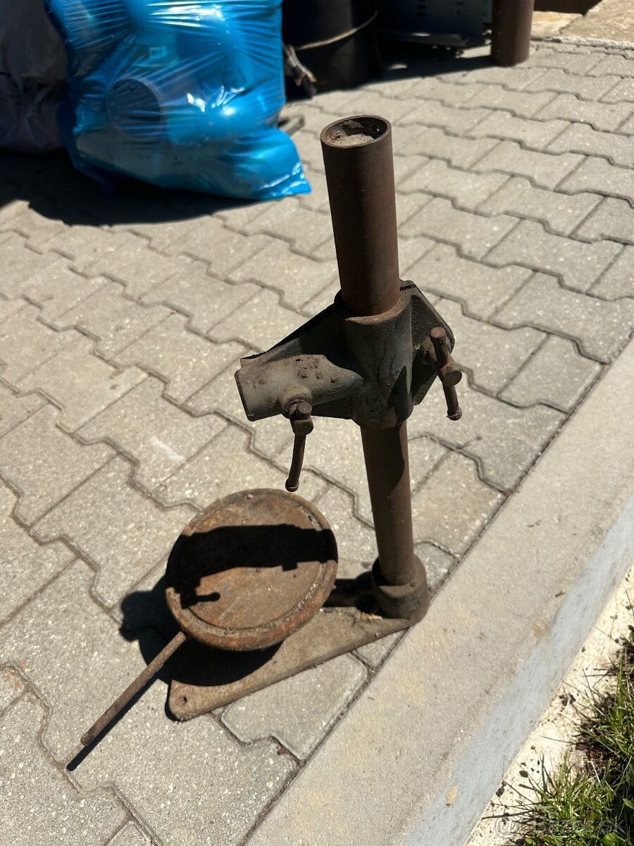Stojan na vrtačku - 2
