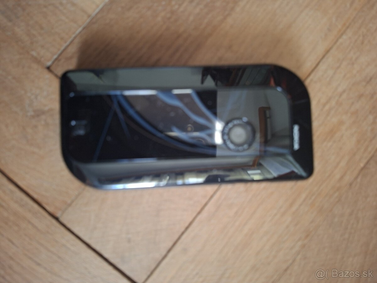 Predám NOKIA 7610 - 2