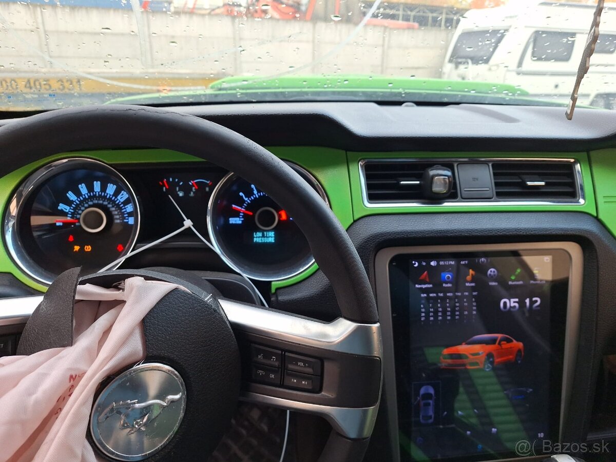 FORD MUSTANG5.0 gt boss cabrio 2014 dily nebo calej - 2